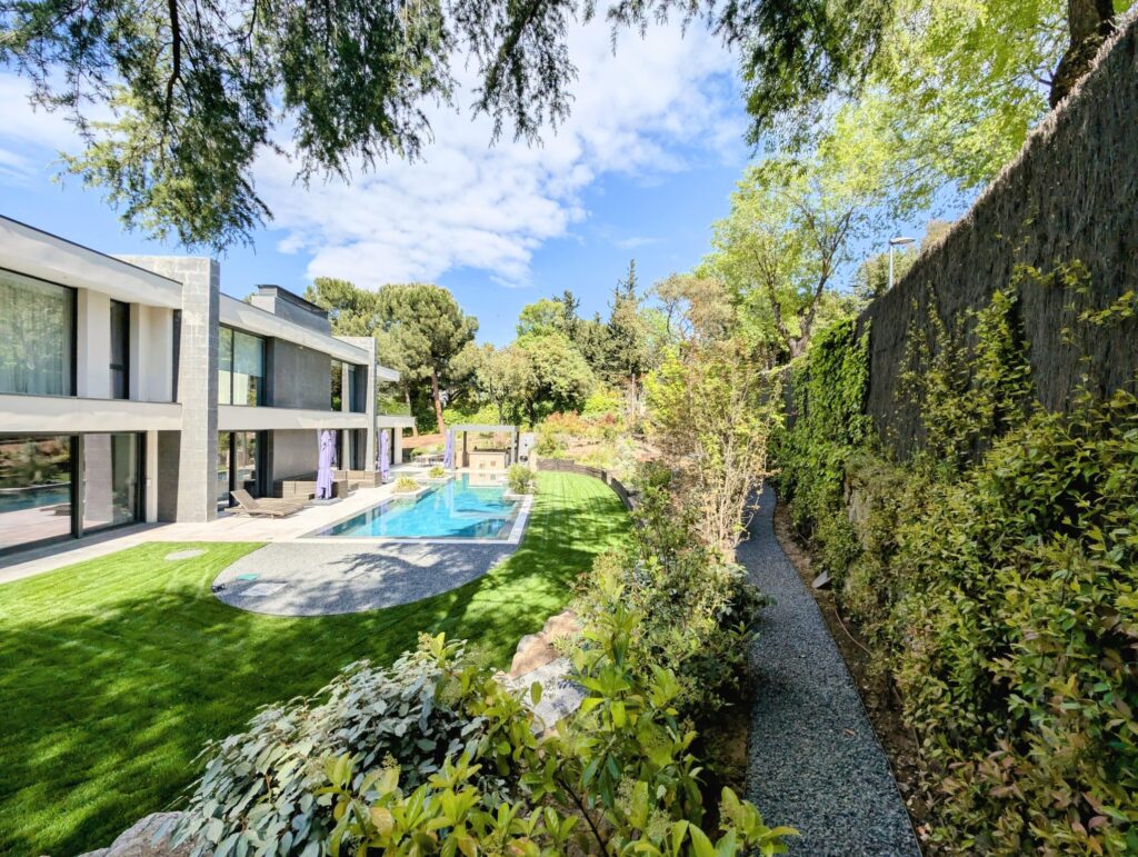 Reformar un jardín: Claves para planificar un espacio exterior funcional y duradero